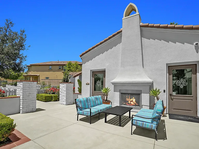 821 Parisa Pl — Photo 55