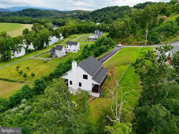 691 Sunset Village Rd, Front Royal, VA 22630