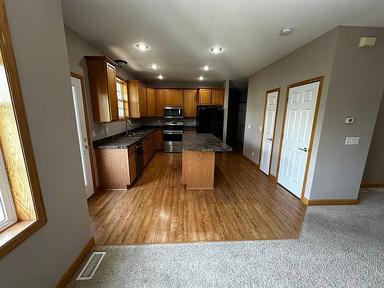 5793 Mount Curve Blvd — Photo 25