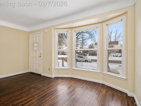 4th image of 19302 Meyers Rd