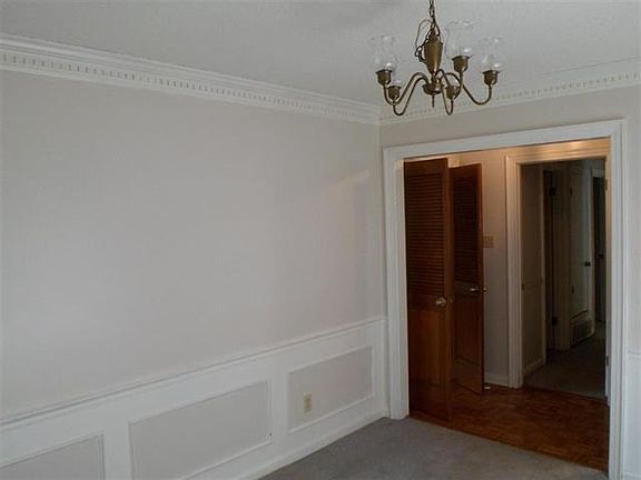 3rd image of 8058 Kerry Dr