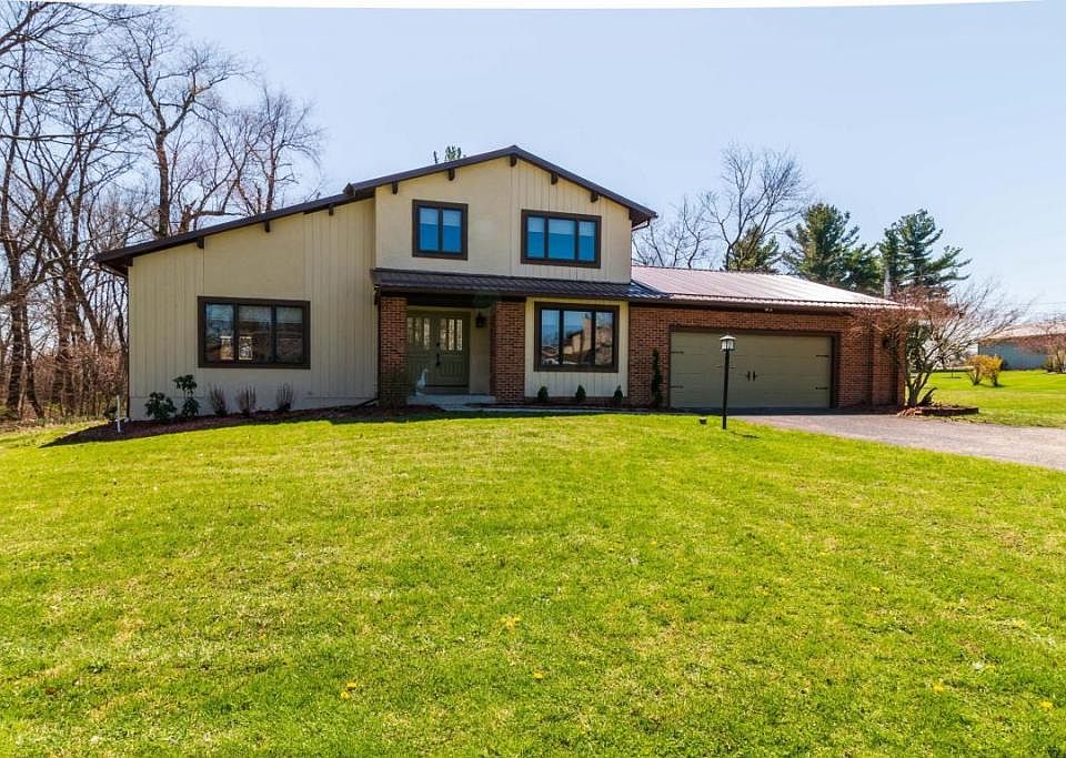 1st image of 7455 Woodale Dr NW