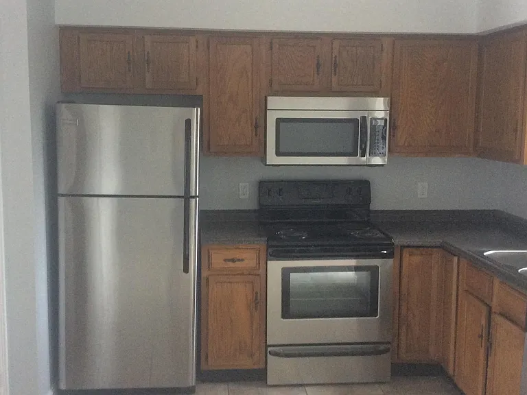 2 Reynolds St #1 — Photo 3