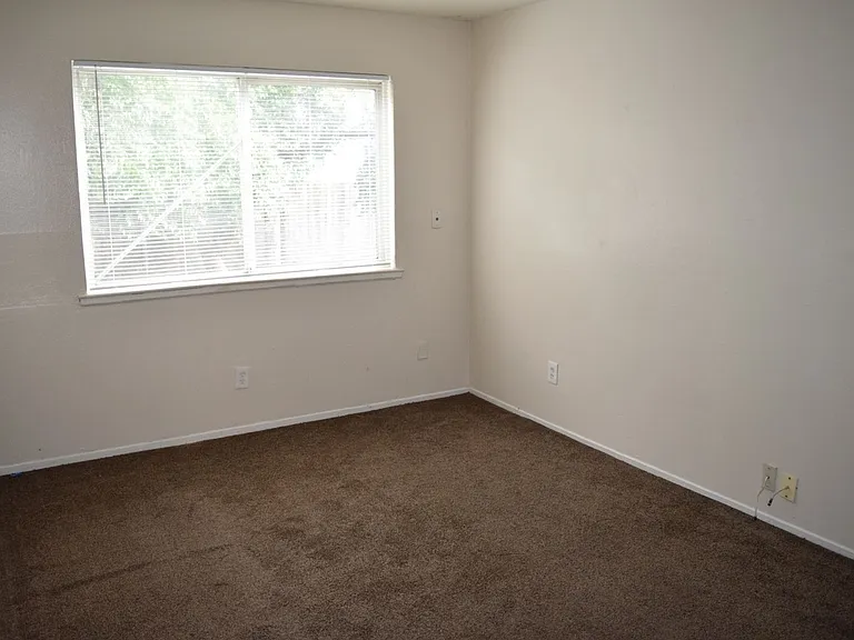 6049 Northcrest Cir #3 — Photo 10