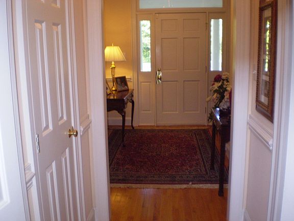 FOYER&POWDER RM AREA