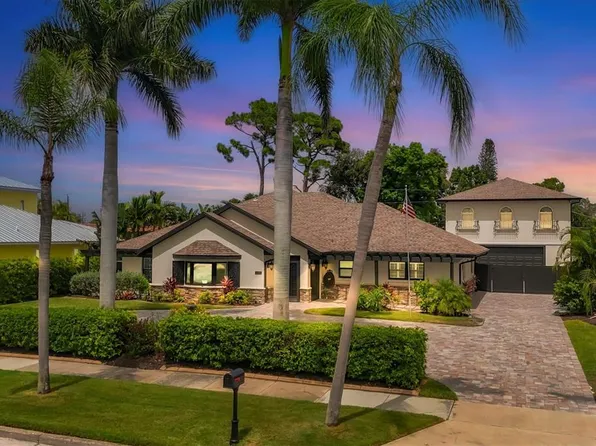 739 Riviera St, Venice, FL 34285