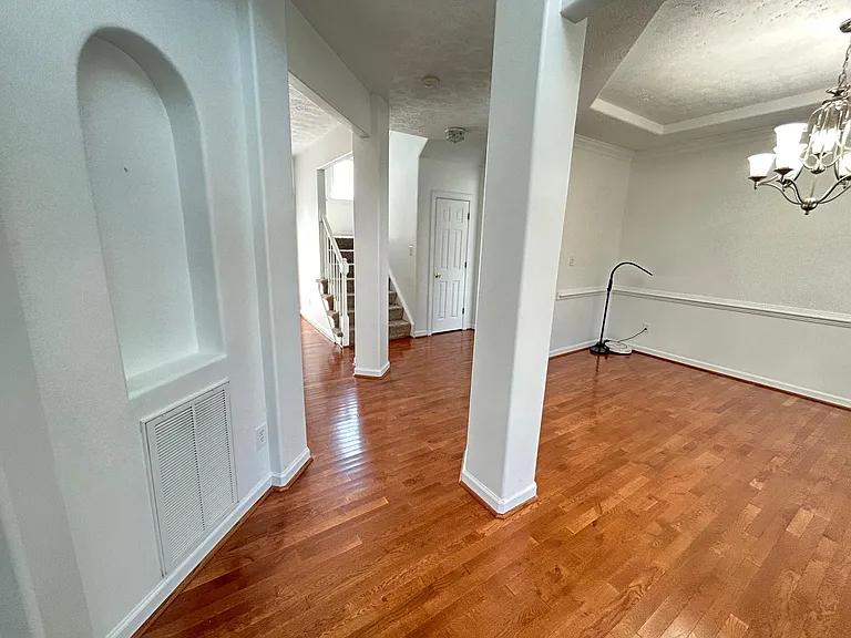 2533 Kentucky Derby Dr — Photo 8