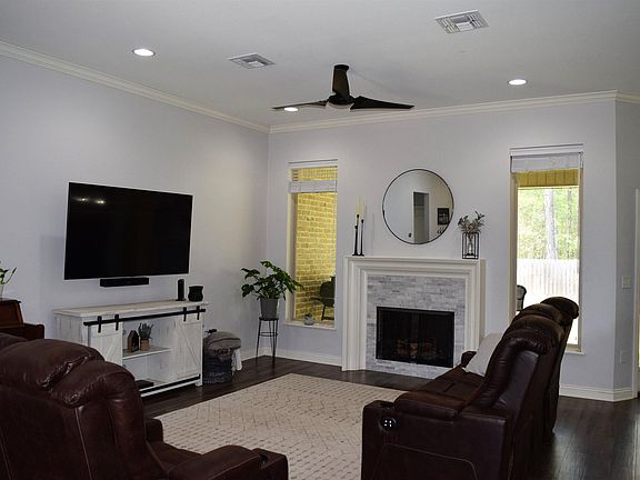2nd image of 7216 Palisades Dr