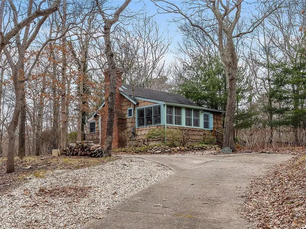 99 Red Creek Road, Hampton Bays, NY 11946