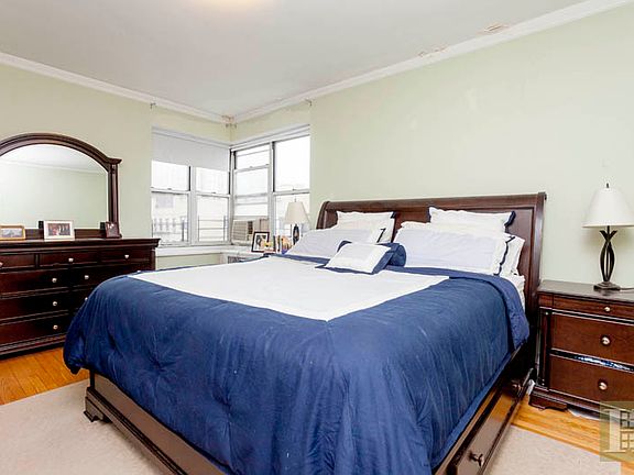 4th image of 100 Bennett Ave APT 6-D