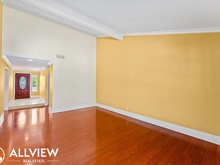 24911 Luton St — Photo 35