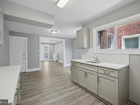 510 E Queen Ln, Philadelphia, PA 19144