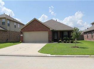 10434 Whisper Bluff Dr, Humble, TX 77396