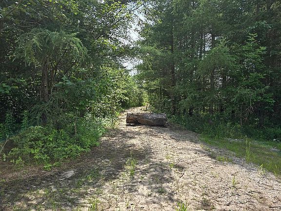 4th image of W Wilk Hwy