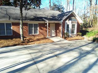413 Creekway Dr, Fuquay Varina, NC 27526