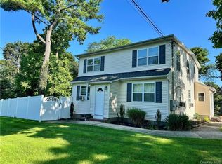 321 Canal Rd, Port Jefferson Station, NY 11776