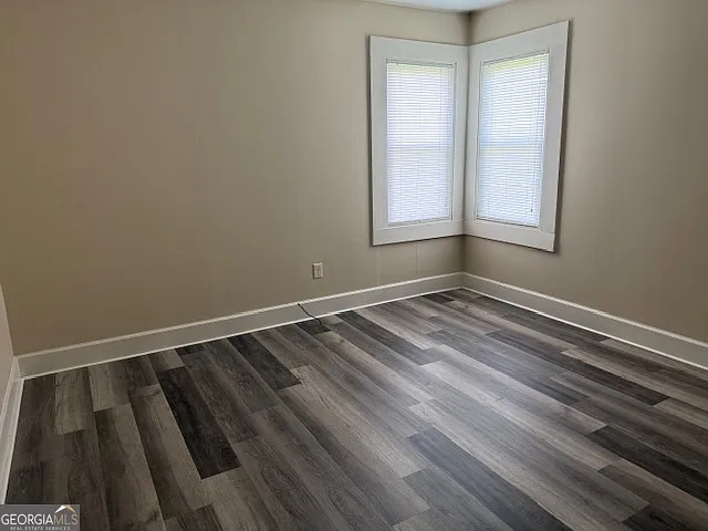 135 Fairview Ave — Photo 9