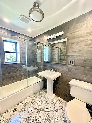 Rented by Compass | media 18