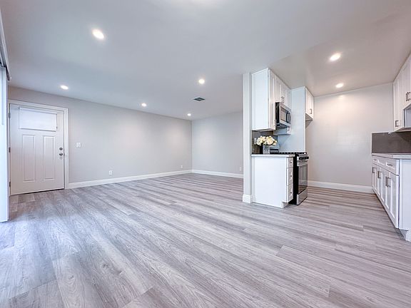 4th image of 618 S 6th St #821-14