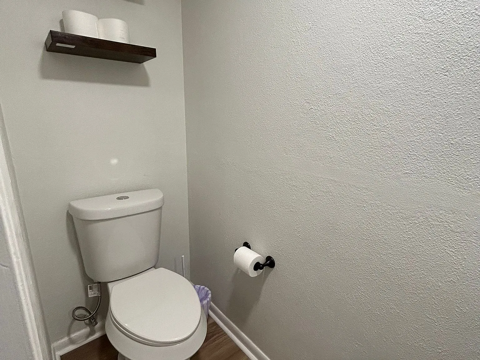 5 bed, 2.5 bath, 1838 sqft, $5,000 — Photo 2
