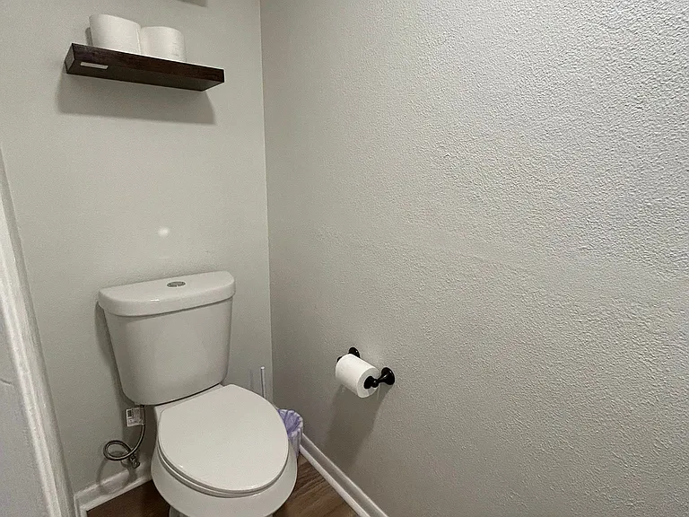 2509 White Oak Ln — Photo 20