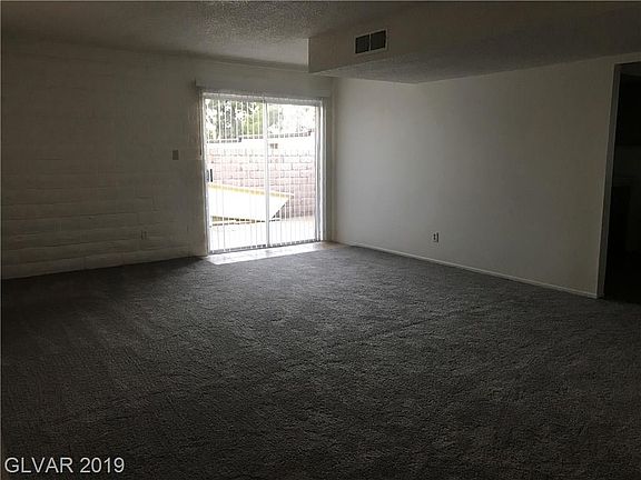 3rd image of 1301 Darlene Way APT 1