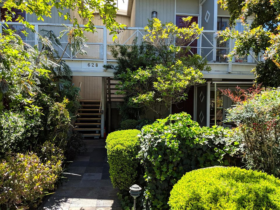 1st image of 628 Forest Ave APT C