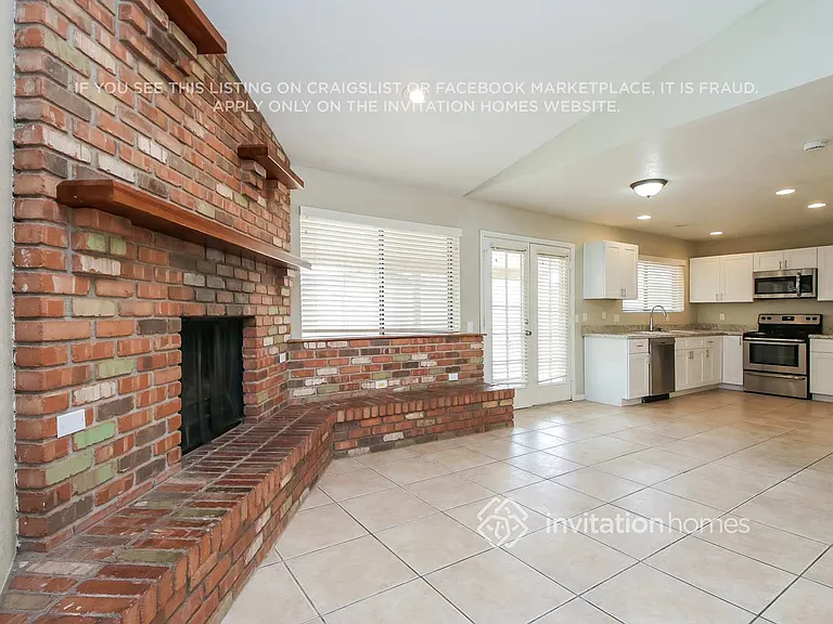 1254 E Indigo St — Photo 6