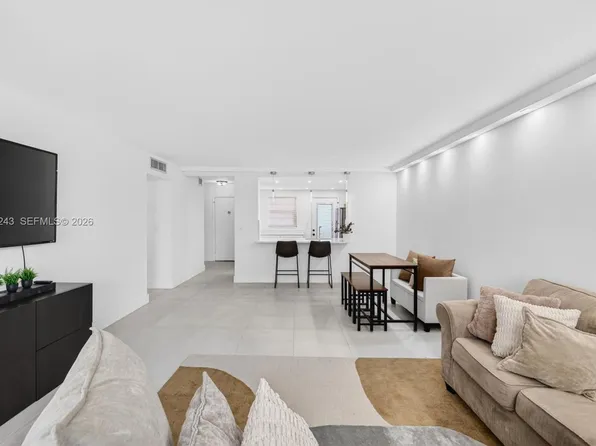 420 NE 12th Ave APT 202, Hallandale Beach, FL 33009