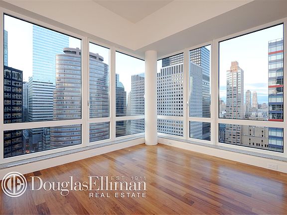 4th image of 250 E 53rd St APT 3301