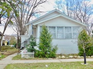 1256 Klaus St, Green Bay, WI 54302