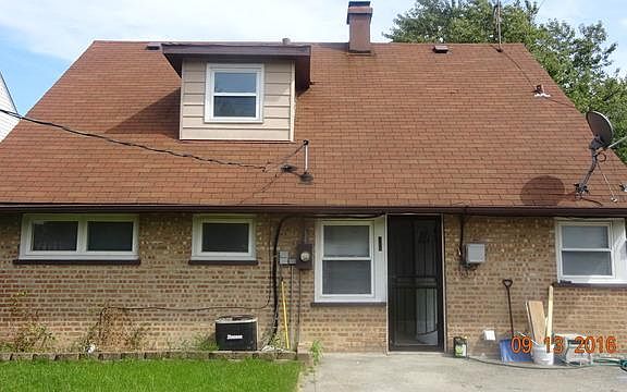 2nd image of 17048 Oakwood Ave
