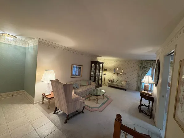 6324 Eagles Lake Dr, Cincinnati, OH 45248