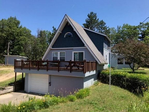 3rd image of 826 Harbor Ct