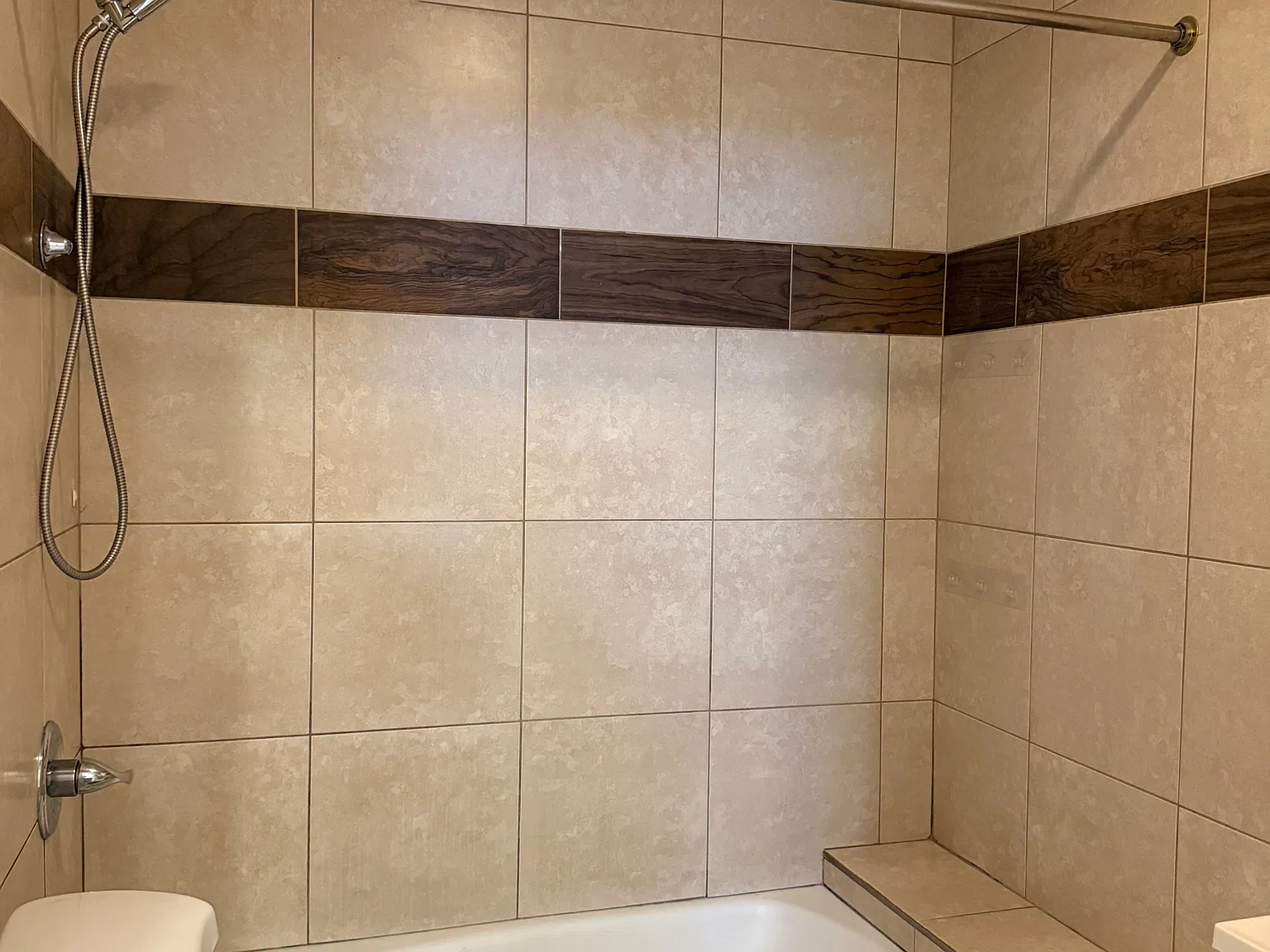 3 bed, 1100 sqft, $1,800 — Photo 4