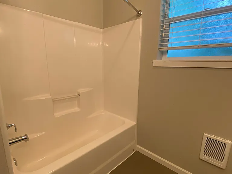 6906 N Greenwich Ave #19 — Photo 8