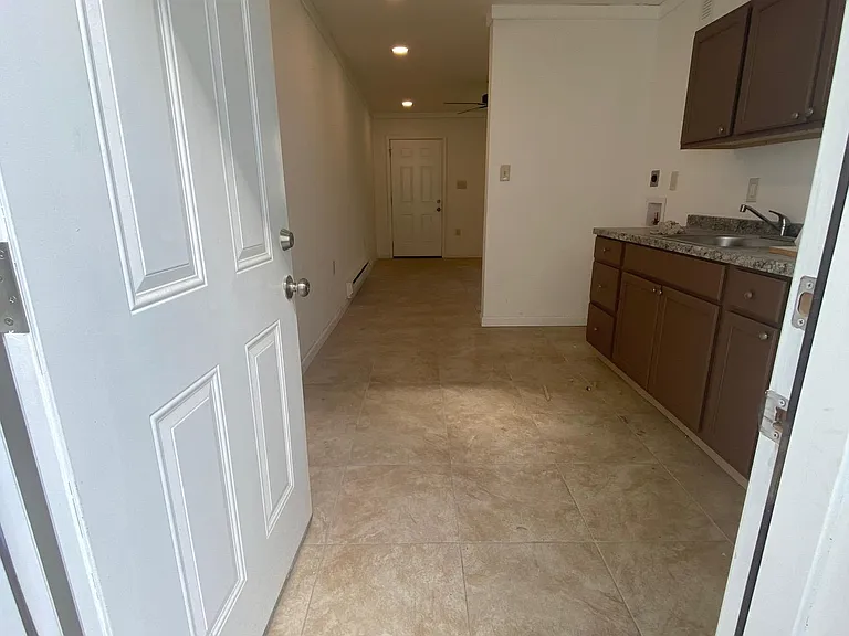 1432 W 40th St #A — Photo 2