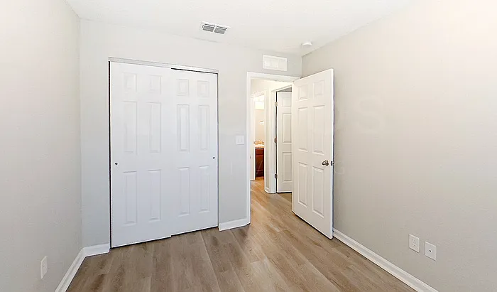 1303 Mull St — Photo 17