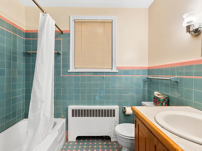 421 Lafayette St — Photo 28