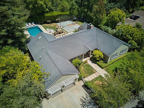 4th image of 16 Sylvan Lane