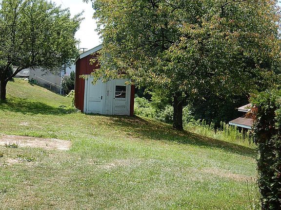 4th image of 6214 Vista Ln
