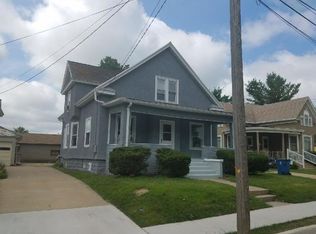 1710 6th St, Peru, IL 61354