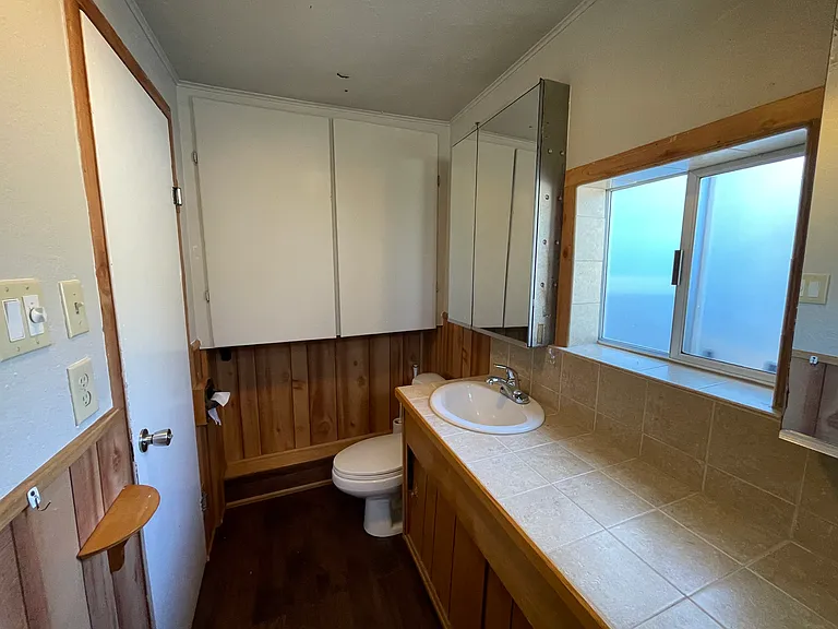 1129 Pleasant Ave — Photo 9