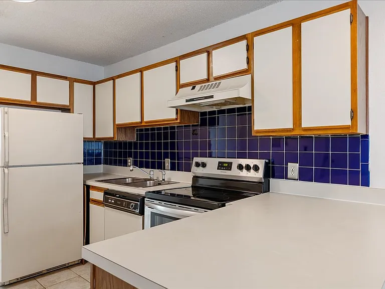253 Hayden Rd — Photo 13