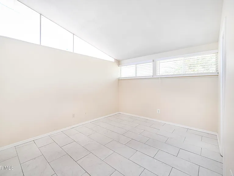 368 Chermont Ct — Photo 18