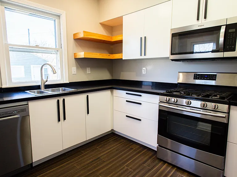 807 N Tacoma Ave — Photo 6