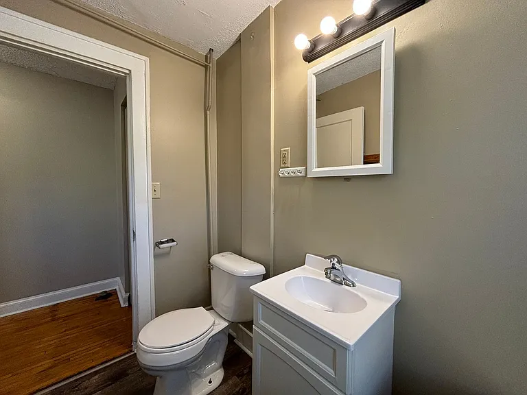 535 Asbury — Photo 22