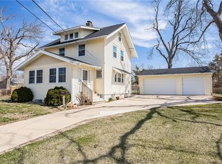 1600 Center Point Rd NE, Cedar Rapids, IA 52402