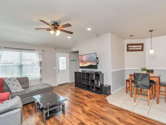5th image of 10311 Deer Lodge Ct