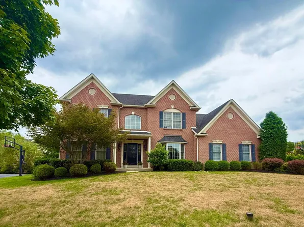 915 Noahs Cir, Warrington, PA 18976